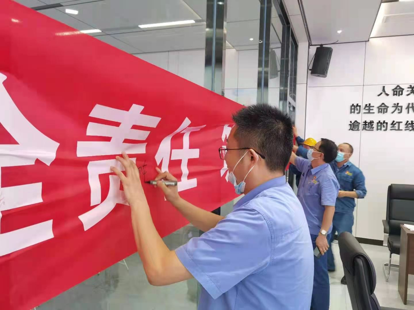 ���¶��ײ͡��鰲ȫ�lչ���ܼ���