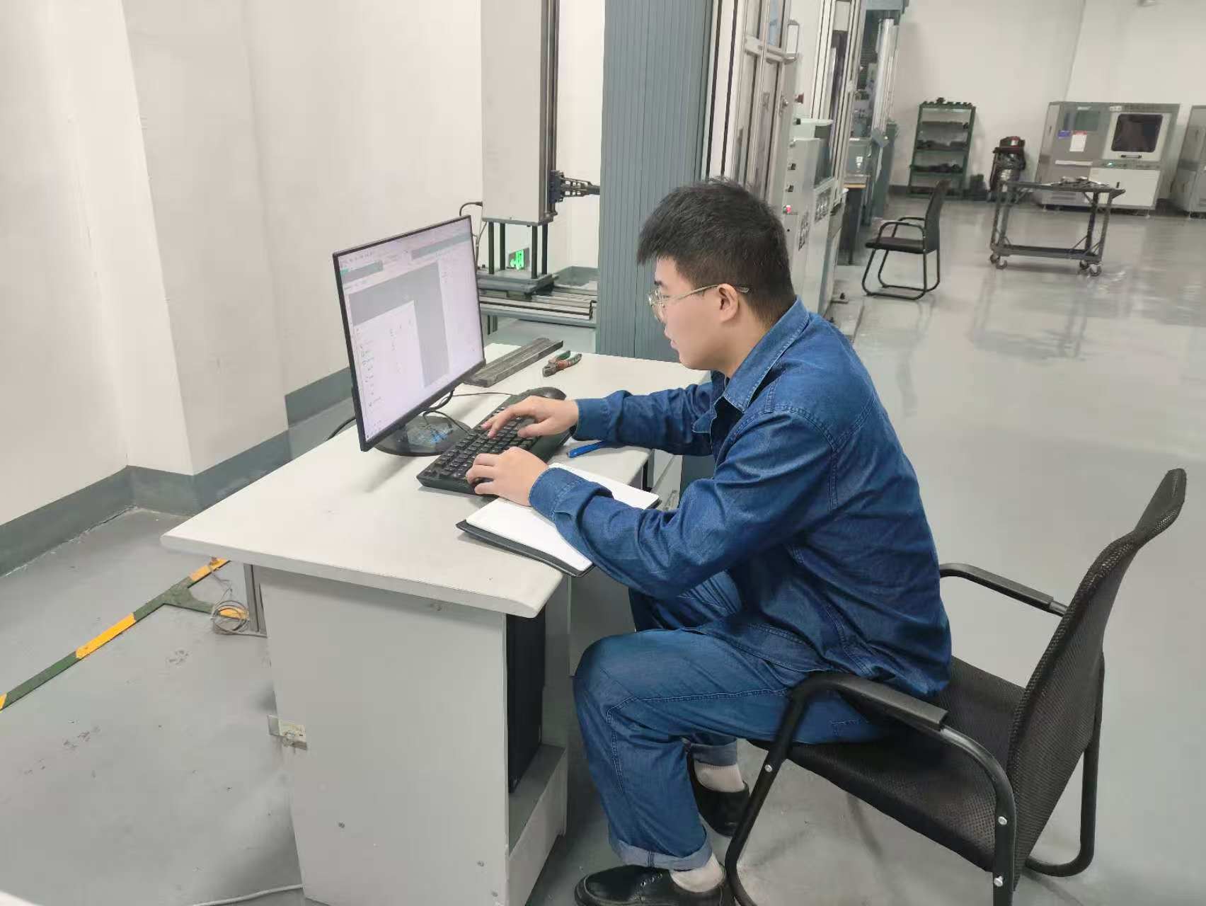 “數(shù)字衛(wèi)士”:漢鋼公司智能制造辦公室團隊的堅守與擔(dān)當(dāng) “數(shù)字衛(wèi)士”:漢鋼公司智能制造辦公室團隊的堅守與擔(dān)當(dāng)