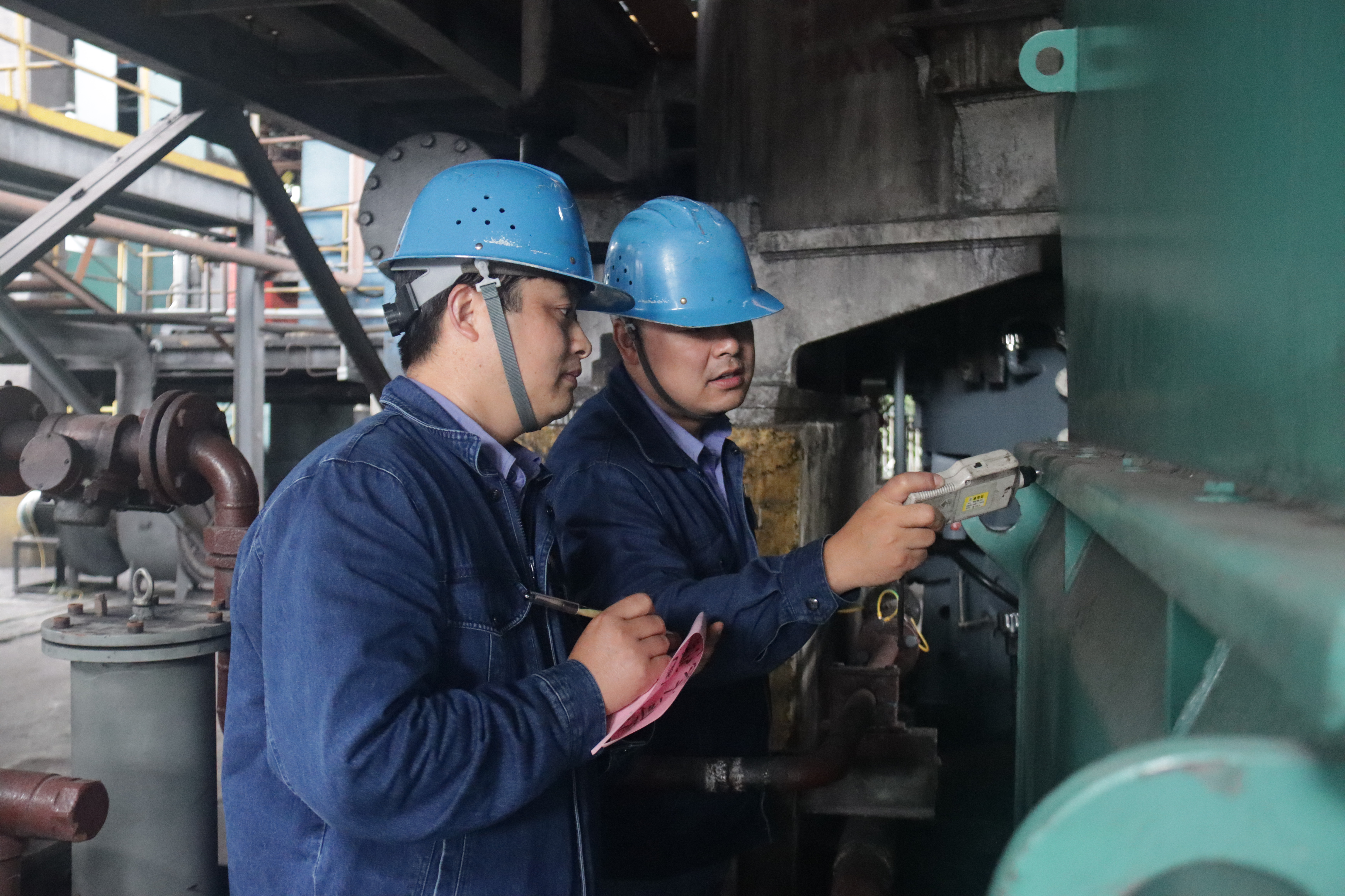 管理破局 技術攻堅 全員行動,繪就降本增效新圖景 管理破局 技術攻堅 全員行動,繪就降本增效新圖景