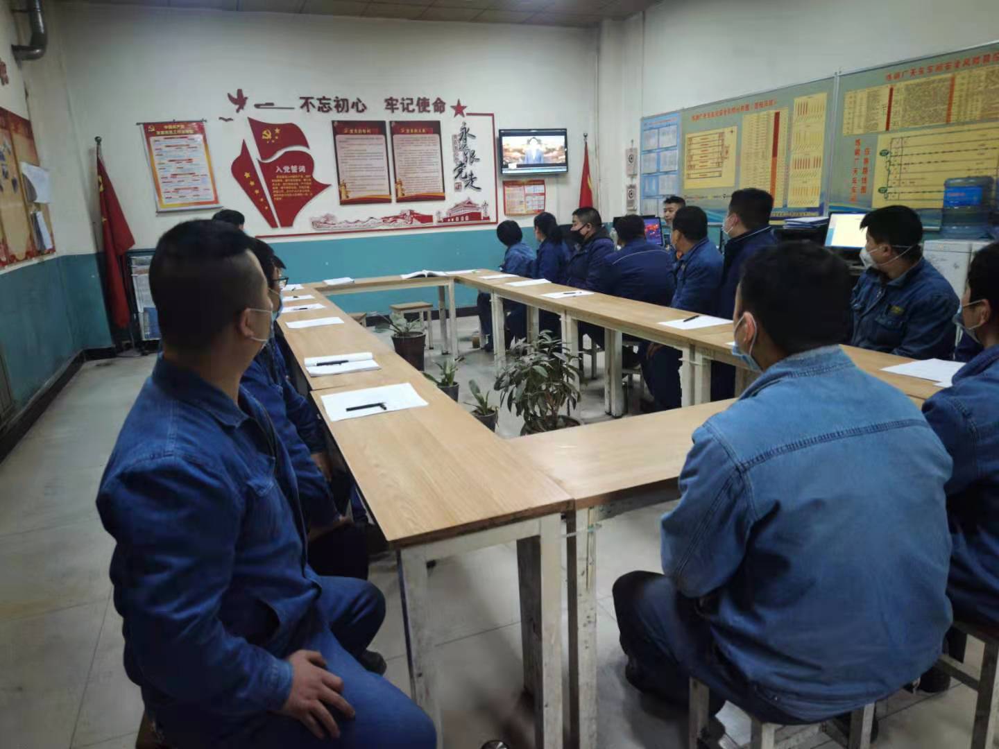 ���i��ȫ���M��M�Ĺ���֮�i